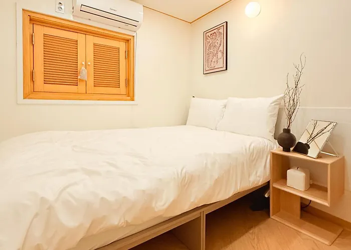 42 Dongmyo Hostal