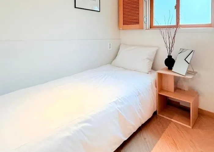 42 Dongmyo Hostal